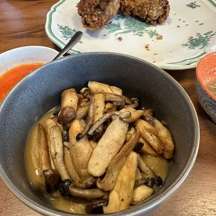 Mushrooms with garlic puree