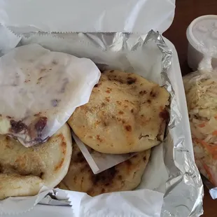 Pupusas Revueltas
