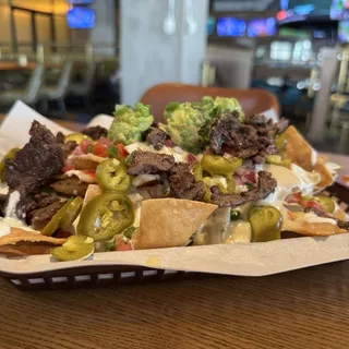 STEAK NACHOS