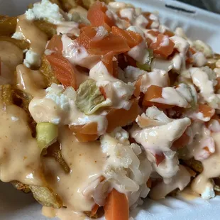 What do feta, sriracha mayo and giardiniera have in common??  They are really freaking good when atop waffle fries!!