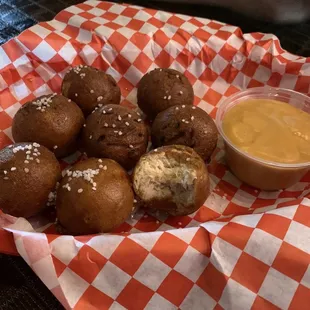 Pretzel balls