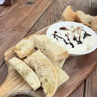 Crostini and Burrata