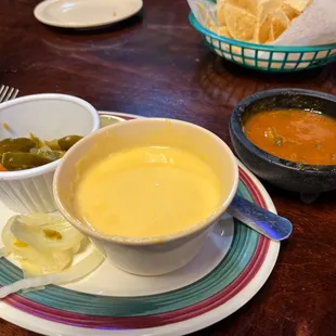 Salsa and queso