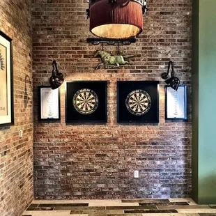 darts and darts on the wall