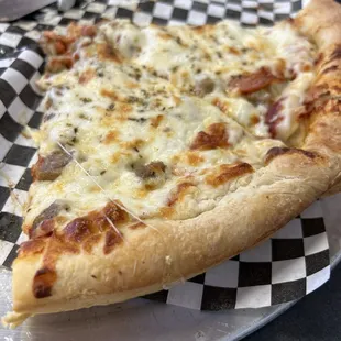 Chicago pizza!! Pepperoni &amp; Sausage pizza!!