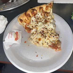 Great pizza loved the deep dish pizza.