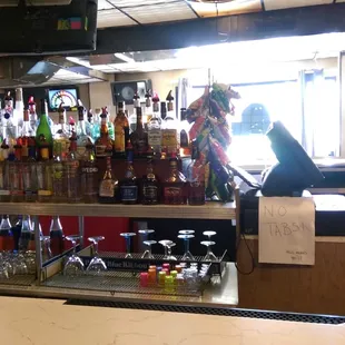 Full bar with cheap draft beers