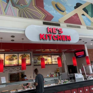 He's Kitchen