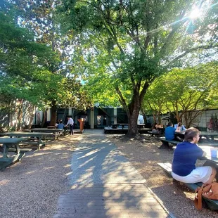 Backyard (front yard?) Outdoor seating