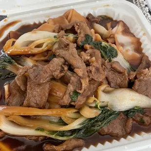 Beef chow fun