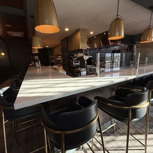 sushi and sashimi, interior