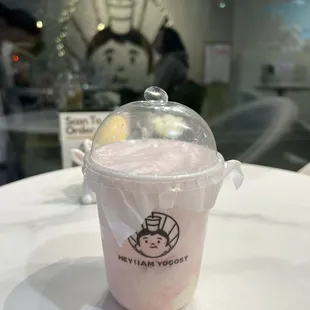 Strawberry yogurt with rice mochi