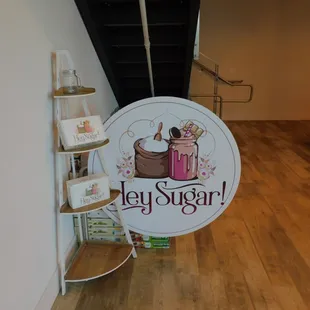 Welcome everyone to Hey Sugar yes the many sweets are the best and the sweet treats are southern style .