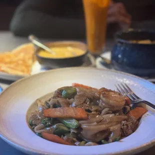 Pad See U (beef)
