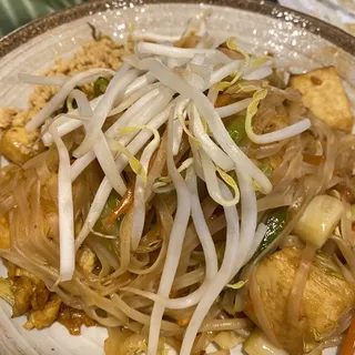 Thai Pineapple Fried Rice (Lunch)