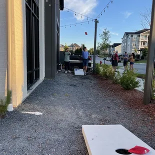 Cornhole game