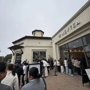 Line on Saturday 1/19 around 12:15 pm (last day for BOGO free)