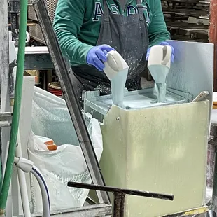 Glazing the inside of mugs