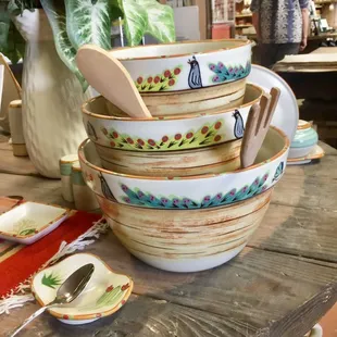 A selection of HF Coors' ceramic dishes and bowls.