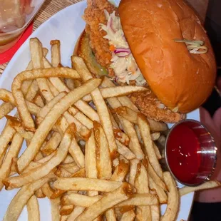 CRISPY HONEY MUSTARD CHICKEN SANDWICH