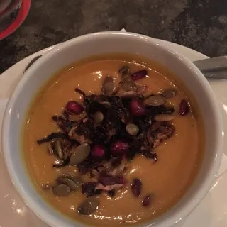 BOWL CURRIED SWEET POTATO SOUP