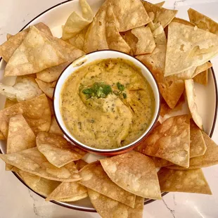 HG CHIPS &amp; QUESO