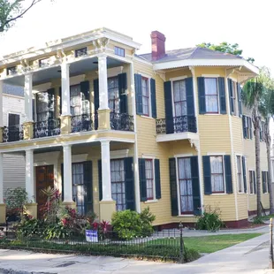 The HH Whitney House - A Bed &amp; Breakfast on the Historic Esplanade, just outside the French Quarter in New Orleans, Louisiana