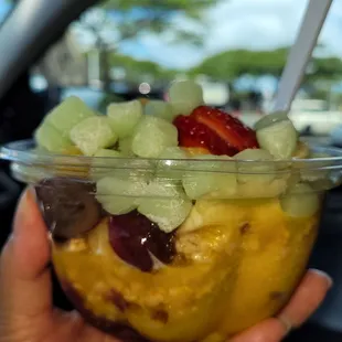 Med bowl: mango &amp; acai with mochi add-on