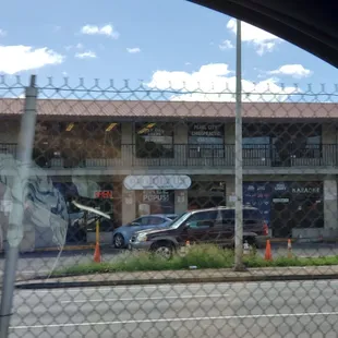 Top floor right there on the far left.