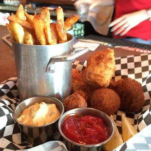 Fish and chips at Hi Dive nom nom nom!