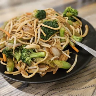 Veggie chow mein