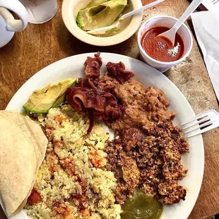 Chorizo con Huevo Breakfast Plate