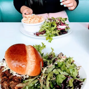 Crispy Chicken Sandwich, Mac N Cheese