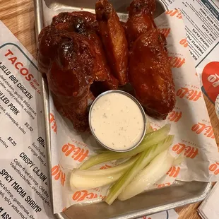 Jumbo Wings in BBQ (6)