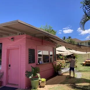 Look for the pink bakery in Waialua!
