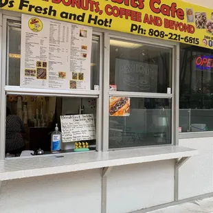 Pick up / order area