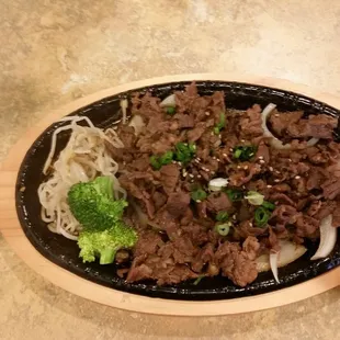 Yakiniku, comes with soup, salad and a side of rice