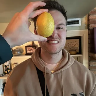 R T.