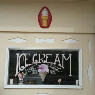 Soft serve or hard icecream made the way you like