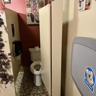 Women&apos;s Room