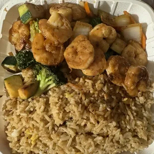 Shrimp HIBACHI BENTO FRIED RICE (STEAK, CHICKEN &amp; SHIRMP)