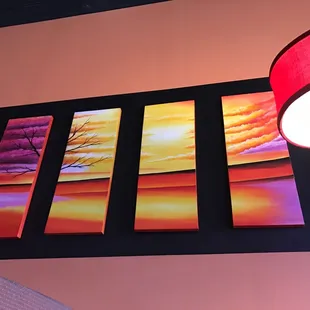 Relaxing atmosphere, beautiful wall hangings and lamp shades.