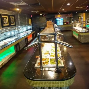 Very large selection and food came out regularly.