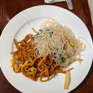 Vegetable chowmein and vegetable noodles