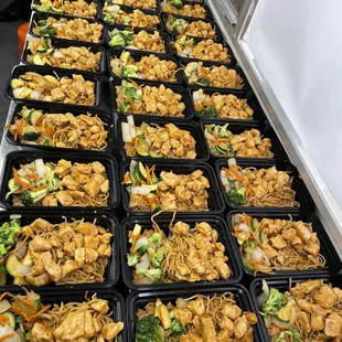 Teriyaki chicken, noodles, fried rice, fresh veggies!
