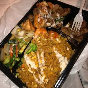 Hibachi steak (medium well) &amp; shrimp with yummy sauce