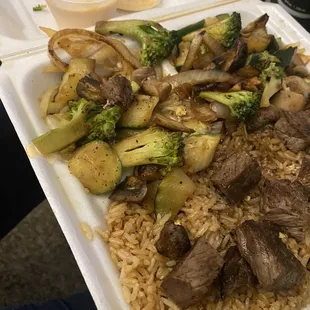 H4. Hibachi Steak with Onions, Zucchini, and Mushrooms