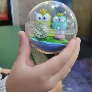 Vending machine toy