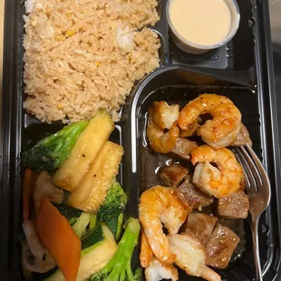 shrimp, broccoli, and rice