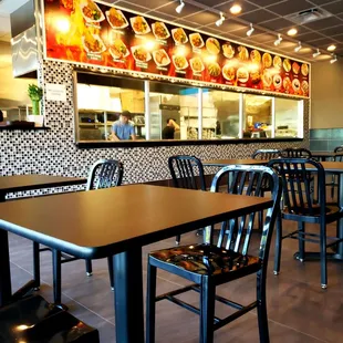 I went here for the first time I had the hibachi noodle and shrimp ABSOLUTELY delicious .... I will be returning asap